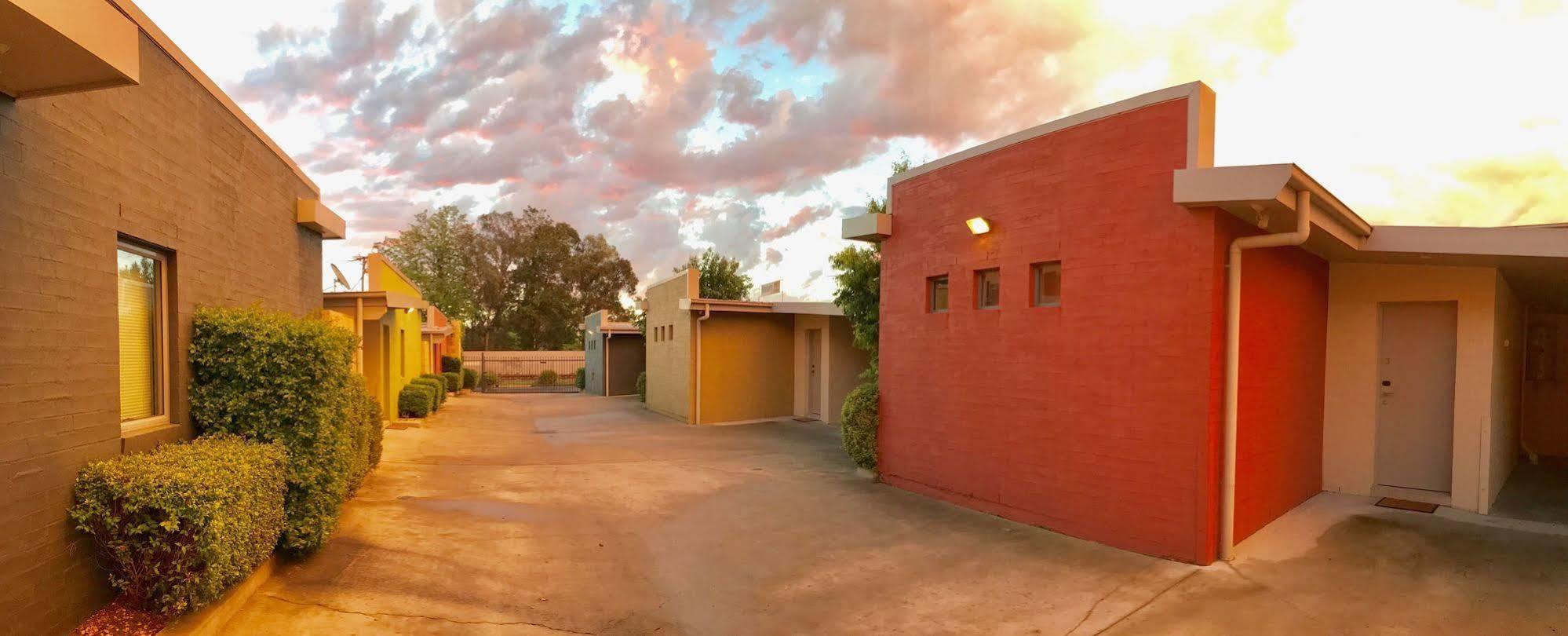 Portman House Motel Scone Exterior foto